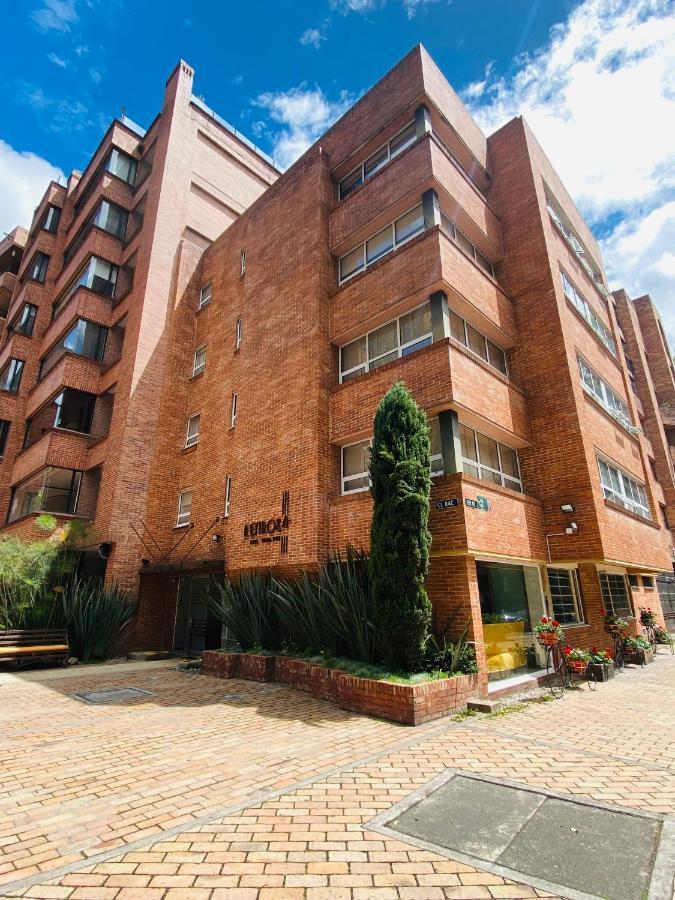 Hotel Retiro 84 By Mij Bogota Bagian luar foto