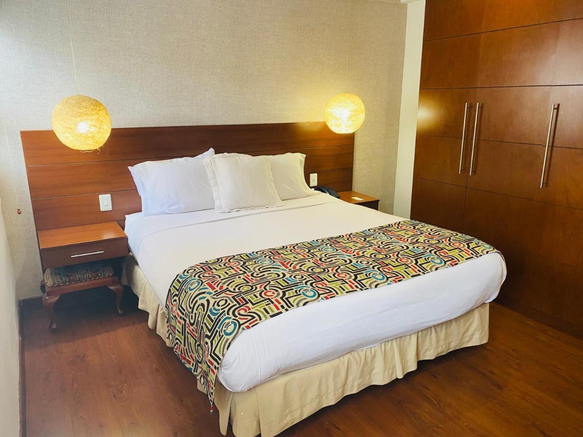 Hotel Retiro 84 By Mij Bogota Bagian luar foto