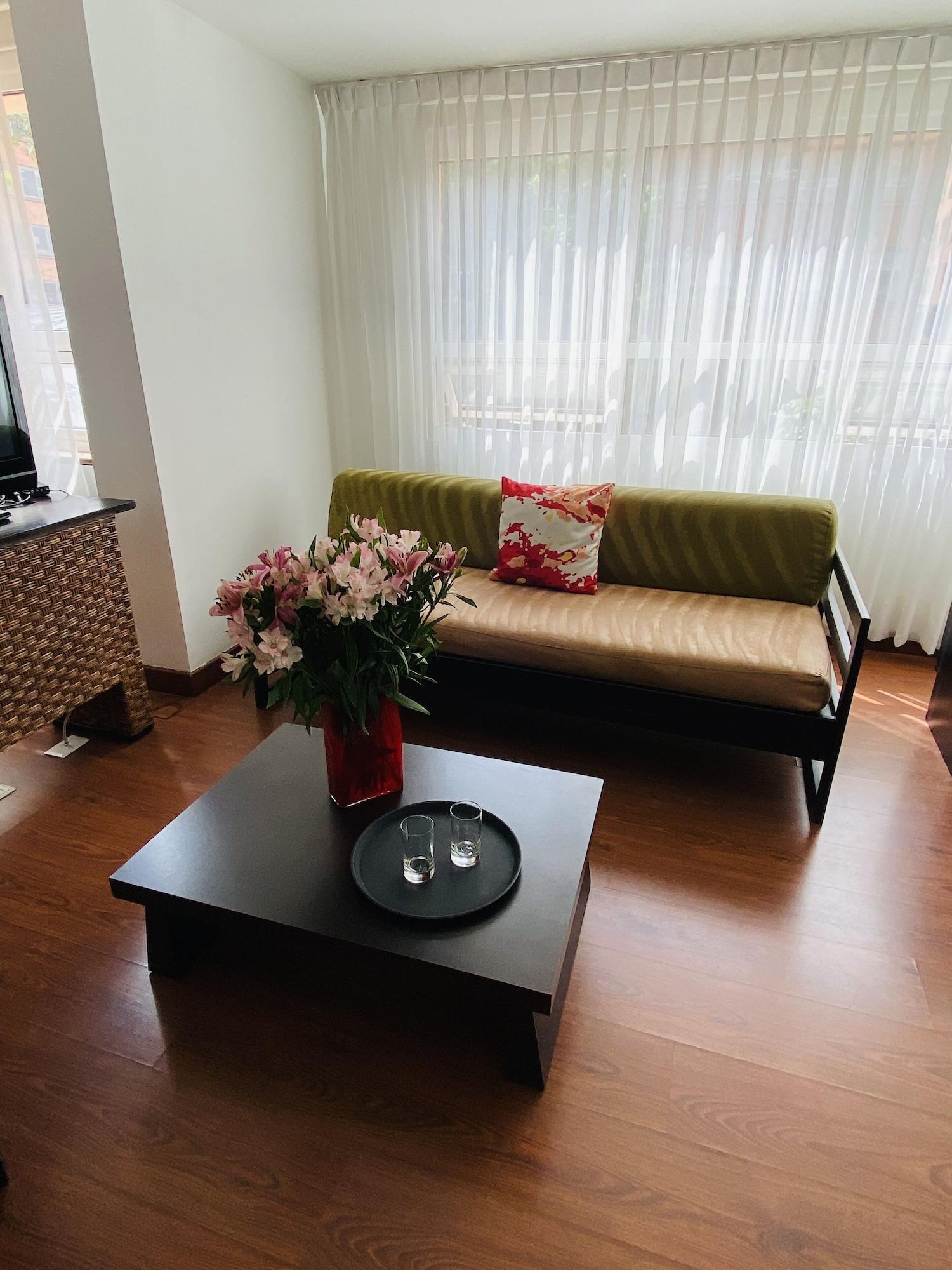 Hotel Retiro 84 By Mij Bogota Bagian luar foto