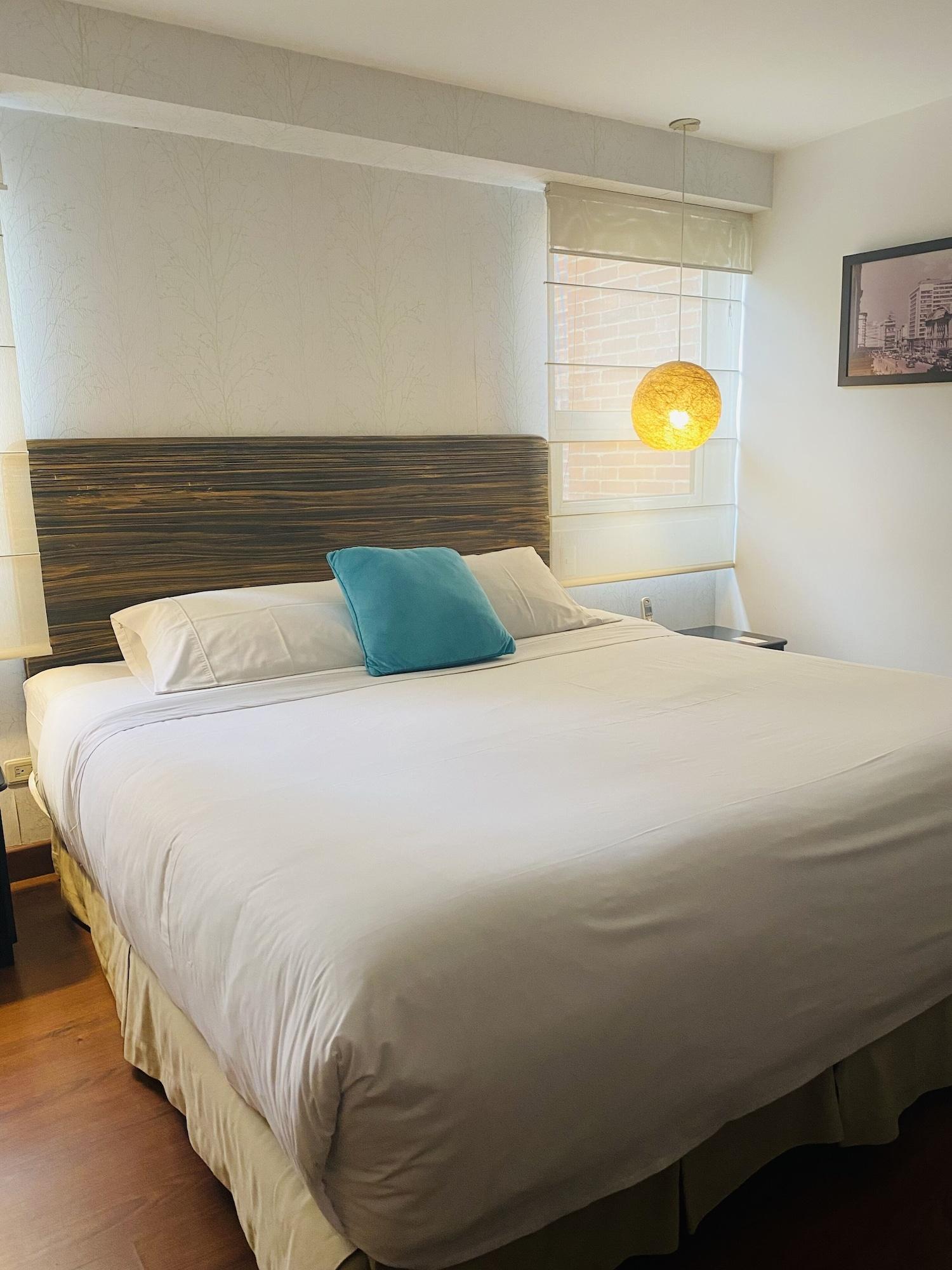 Hotel Retiro 84 By Mij Bogota Bagian luar foto