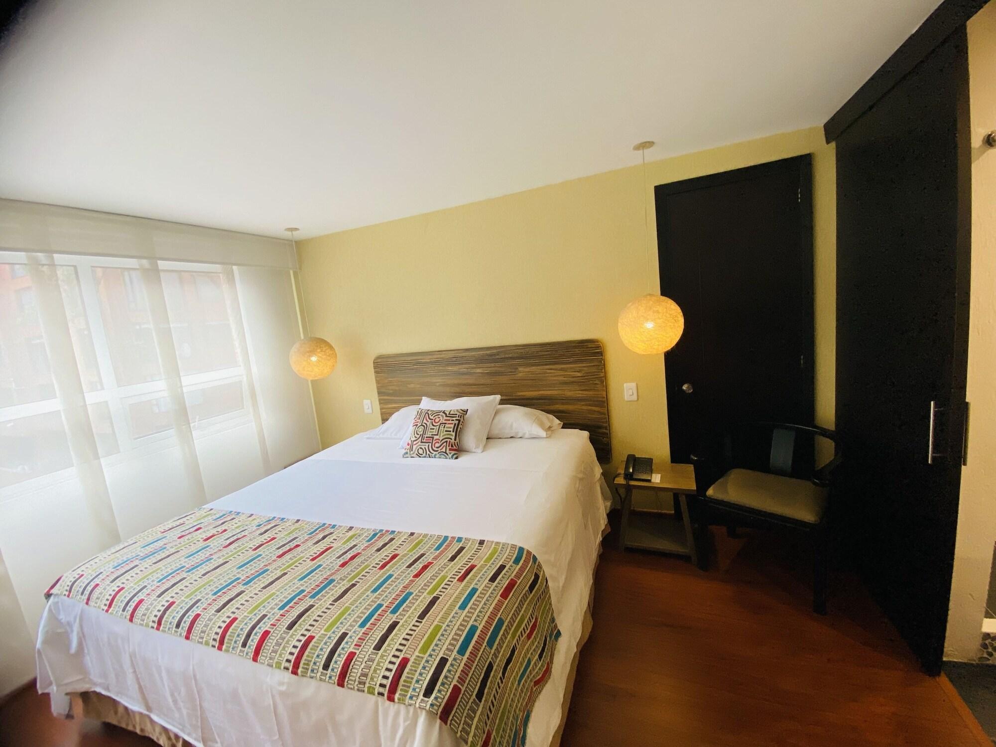 Hotel Retiro 84 By Mij Bogota Bagian luar foto