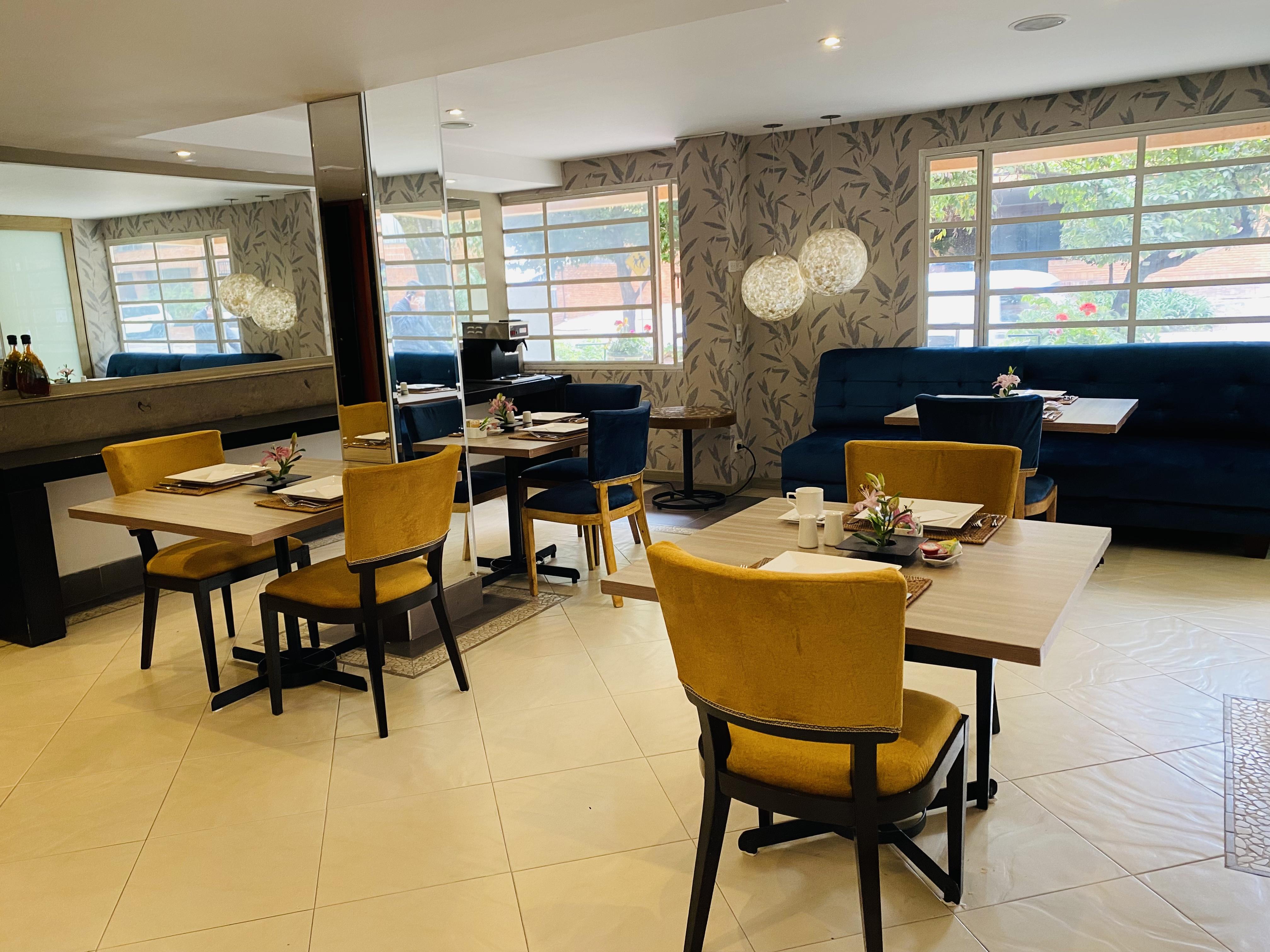 Hotel Retiro 84 By Mij Bogota Bagian luar foto