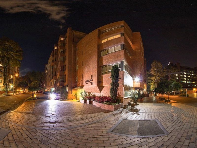 Hotel Retiro 84 By Mij Bogota Bagian luar foto